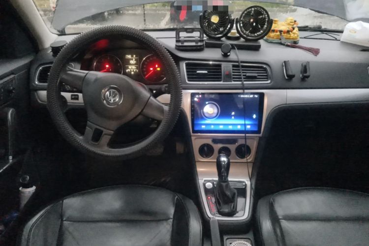 Used Volkswagen Lavida 2013 Revised Version 1.4 TSI DSG Comfort Edition Center Console