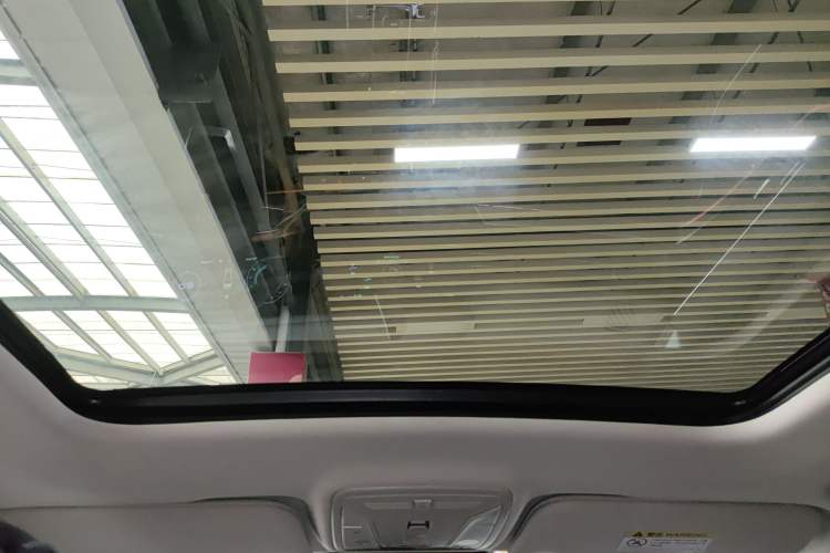 Used Hongqi HS5 2022 Facelifted Version 2.0T Smart Connect Flagship All-Wheel-Drive Edition Headliner