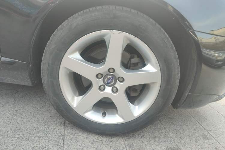 Used Volvo S80L 2011 2.0T ZhiZun Edition