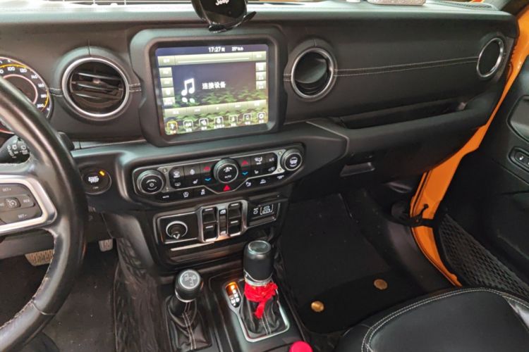 Used Jeep Wrangler 2021 2.0T 80th Anniversary Edition Audio And AC Panel