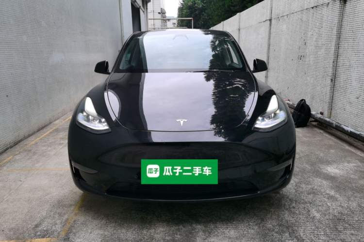 Used Tesla Model Y 2022 Long-Range All-Wheel-Drive Version
