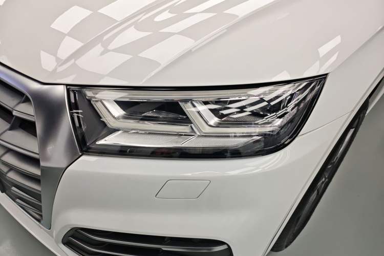 Used Audi Q5L 2018 40 TFSI Prestige Fashion Edition China VI Left Front Headlight