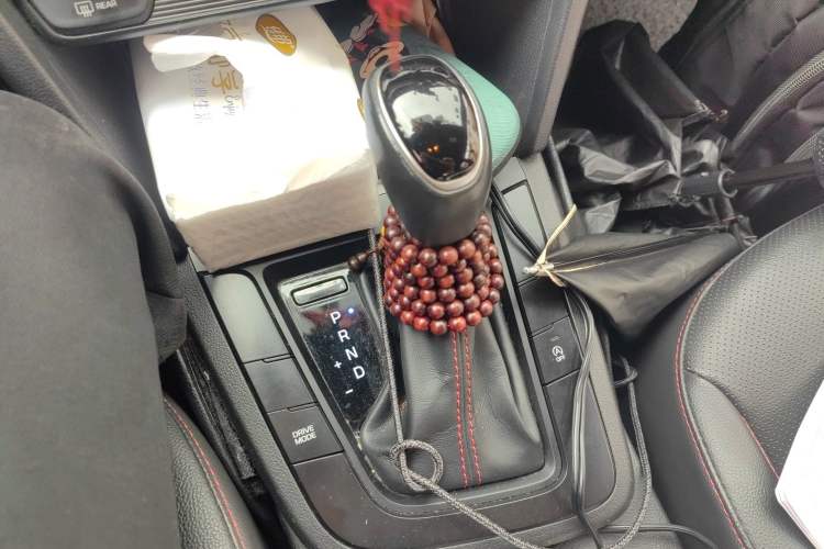 Used Hyundai Elantra (6th Generation / Lingdong) 2019 1.4T Dual-Clutch Xuan Dong · Dynamic Model Gear Lever