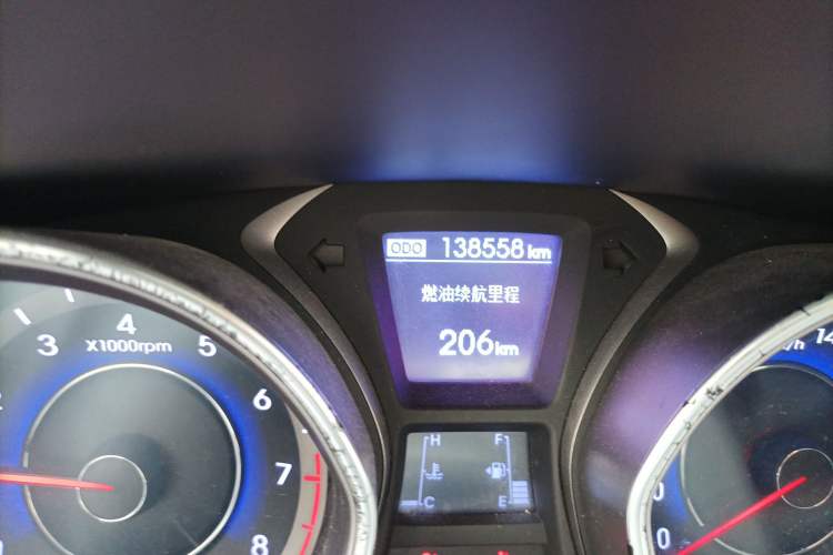 Used Hyundai Elantra (5th Generation / Langdong) 2015 1.6L Manual Leading Model Odometer Close Up