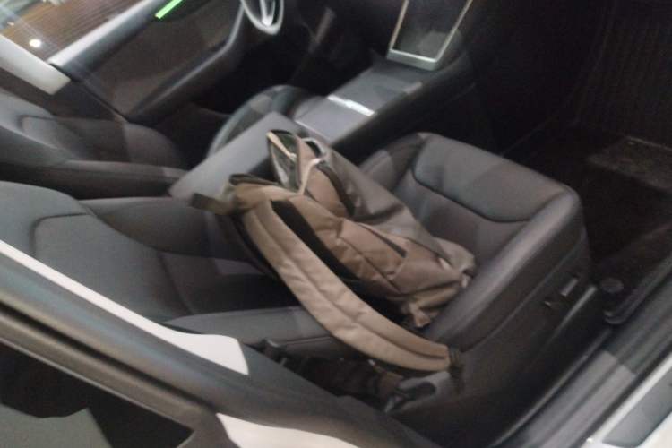 Used Tesla Model Y 2025 Rear-Wheel-Drive Version