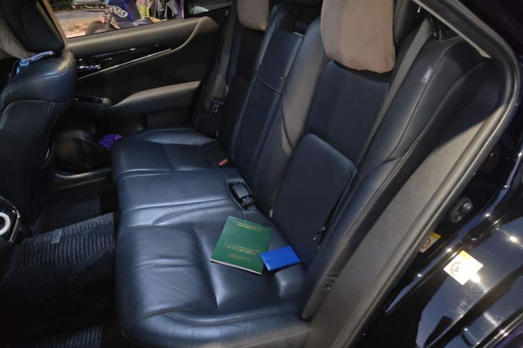 Used Toyota Crown 2015 2.5L Smart Edition
