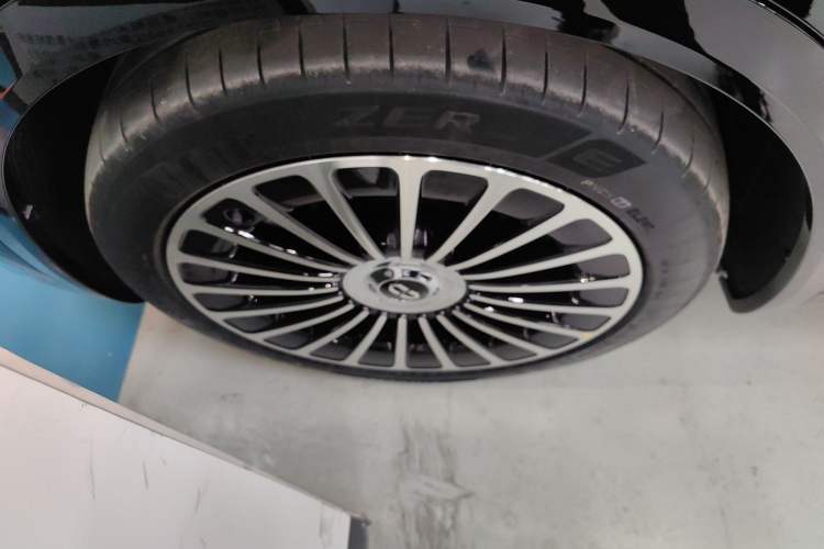 Used Hima AITO M7 2026 Model Range-Extending Max All-Wheel Drive 5-Seater Version
