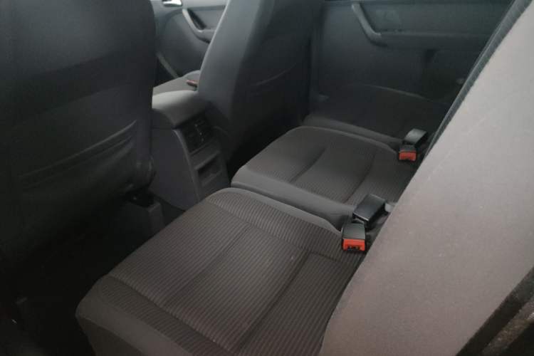 Used Volkswagen Touran 2013 1.4T Manual Fashion Edition 5 Seats Left Rear Seat
