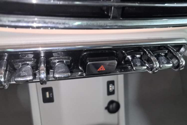 Used ORA Ballet Cat 2022 401 km Alice Edition
