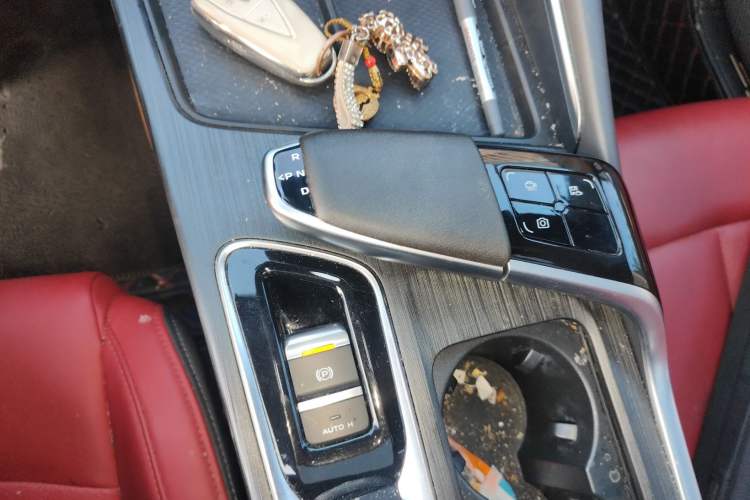 Used CHANGAN UNI-T 2020 1.5T Prestige Version