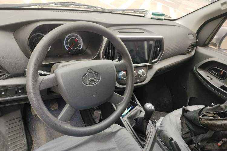 Used Chana Ruixing M60 2023 1.5L GDI Comfort-Class Passenger Vehicle 6/7 Seats