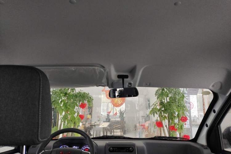 Used Wuling Yangguang 2025 Model 400km Bus Edition—Comfort Edition