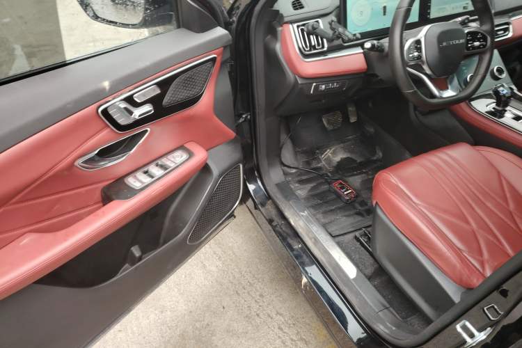 Used JETOUR X70 PLUS 2025 1.5T ZhiZhen Pailong Edition 7-Seater