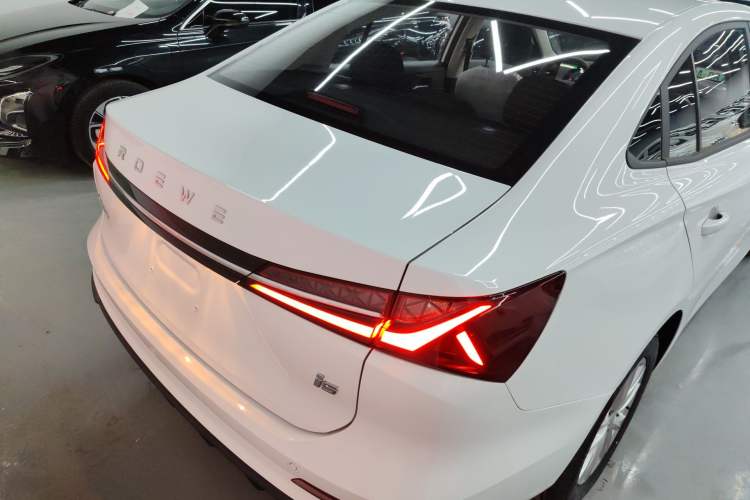 Used Roewe i5 2026 Model 1.5L Manual Comfort Version Rear