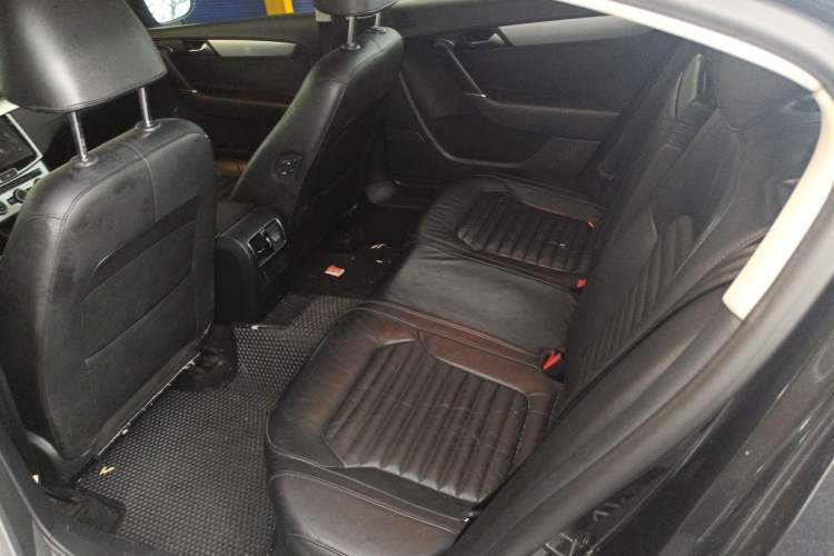 Used Volkswagen Magotan 2015 1.8TSI Advanced Model
