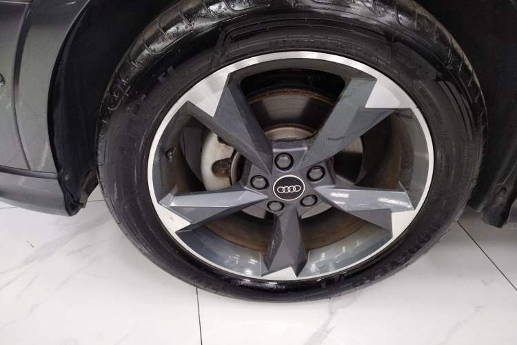 Used Audi Q3 2023 35 TFSI Fashion Dynamic Model (1.4T) Left Front Wheel Hub