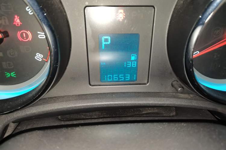 Used Buick GT 2013 XT 1.6L Automatic Fashion Edition Odometer Close Up