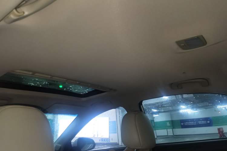 Used Roewe 360 2015 1.5L Automatic Luxury Edition
