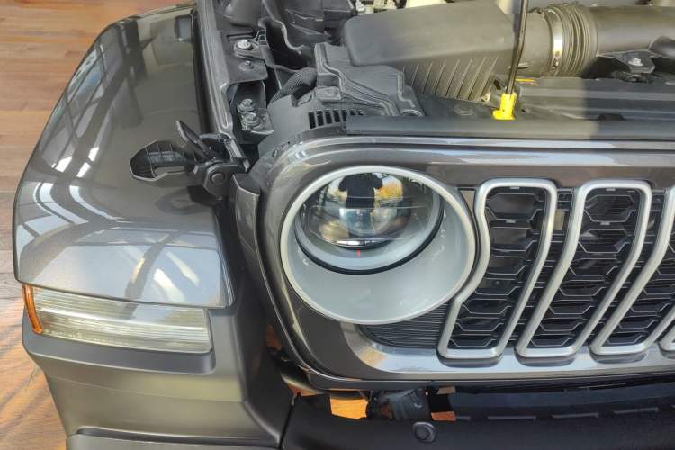 Used Jeep Wrangler 2024 2.0T Sahara Four-Door Edition
