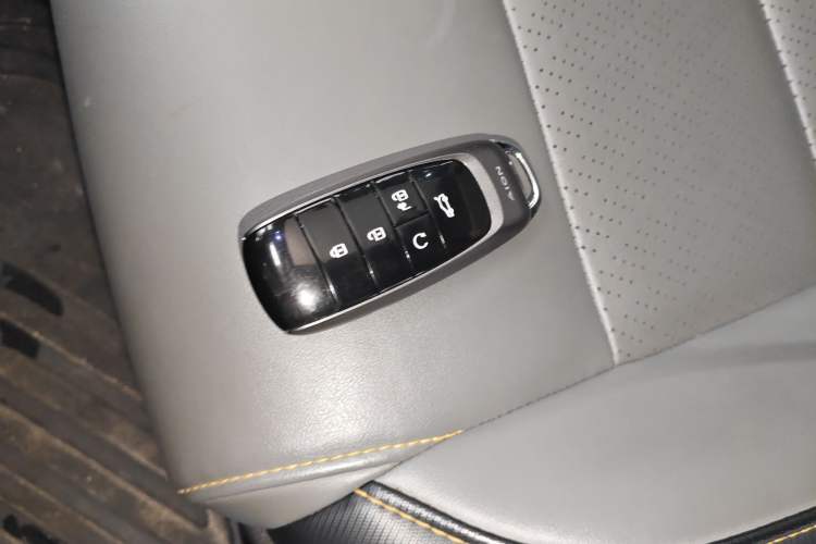 Used AION Y 2022 70 Tech Edition Lithium Iron Phosphate Vehicle Key