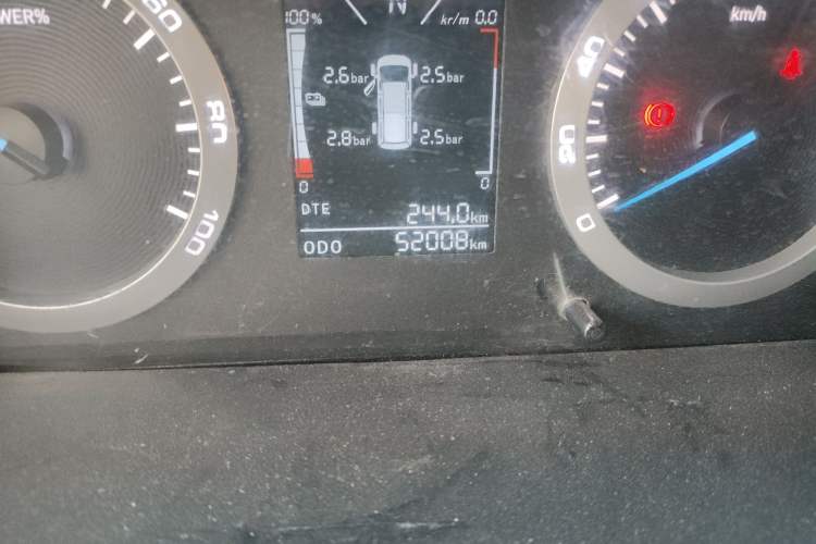 Used BAIC Ruixiang Boteng V2 EV 2022 Enclosed Van Standard Type Henan Lithium Battery Odometer Close Up