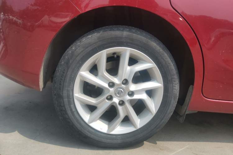 Used Nissan Tiida 2021 1.6L CVT Cool Edition
