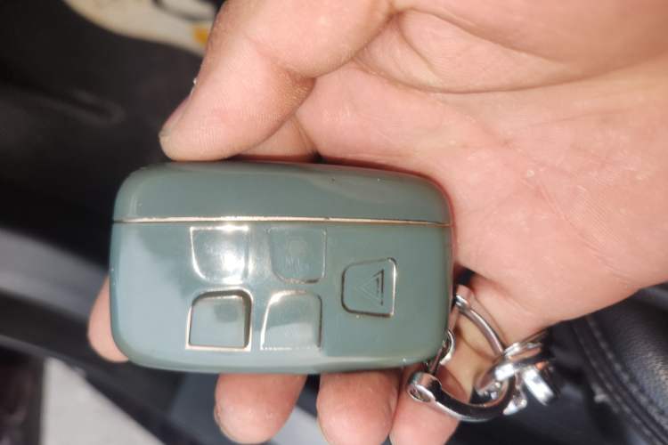 Used Jaguar XFL 2020 XFL 2.0T P200 Two-Wheel-Drive Elite Edition Vehicle Key