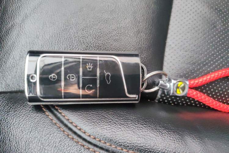 Used GAC Trumpchi GS7 2017 320T Two-Wheel-Drive Luxury Model Interior 1