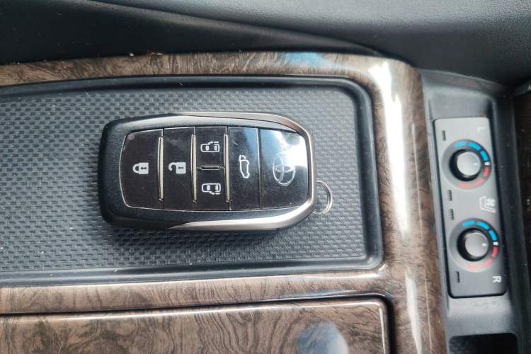 Used Toyota Alphard 2021 Dual-Engine 2.5L Prestige Edition
