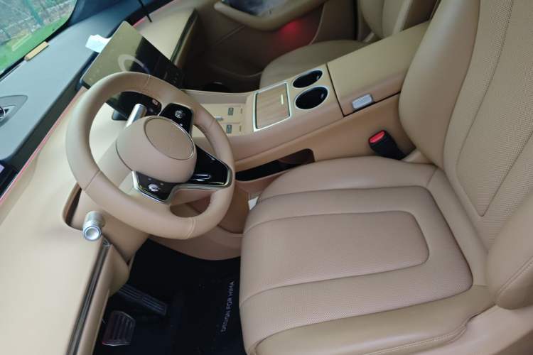 Used Hima Luxeed R7 2025 Extended-Range 251km Pro
