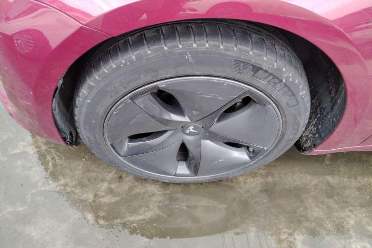 Used Tesla Model 3 2019 Long-Range Rear-Wheel-Drive Version
