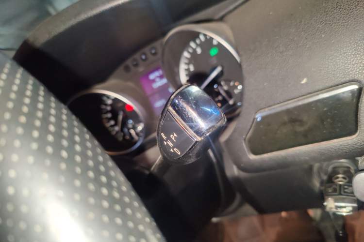 Used Mercedes-Benz R-Class 2017 R 320 4MATIC Business Edition Prestige Model