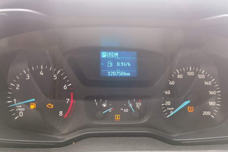 Used Ford Transit 2019 2.0T Gasoline Automatic Business & Travel Short Wheelbase Low-Roof 7-Seater China VI Standard Odometer Close Up