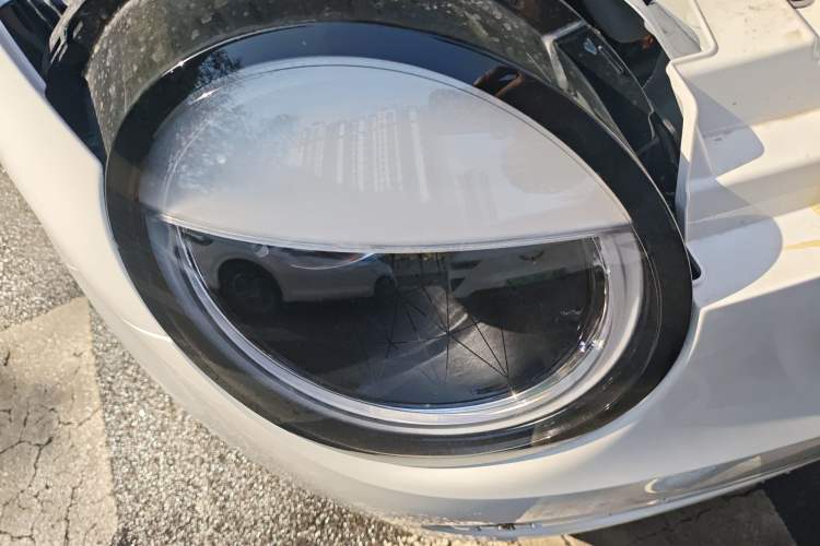 Used CHANGAN NEVO Lumin 2026 Model Treasure Edition 205km Beloved Beige Guoxuan Right Front Headlight