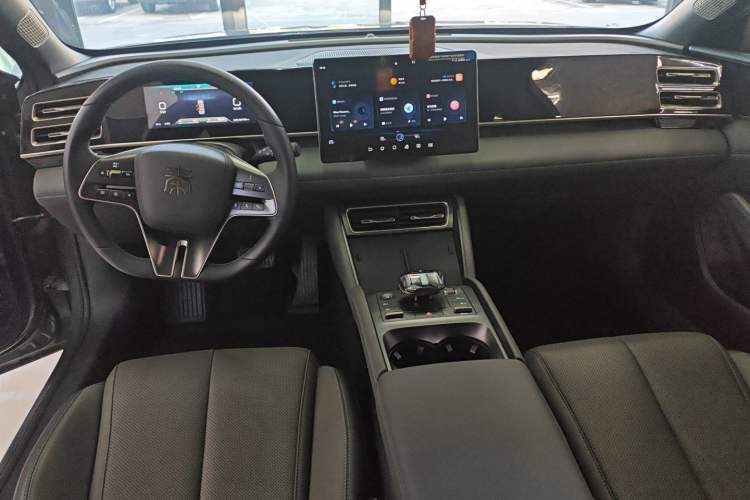 Used BYD Qin L 2024 DM-i 80KM Beyond Model
