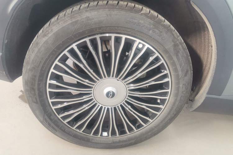 Used Chery Tiggo 8 L 2024 2.0T Two-Wheel Drive Prestige Version 5 Seats
