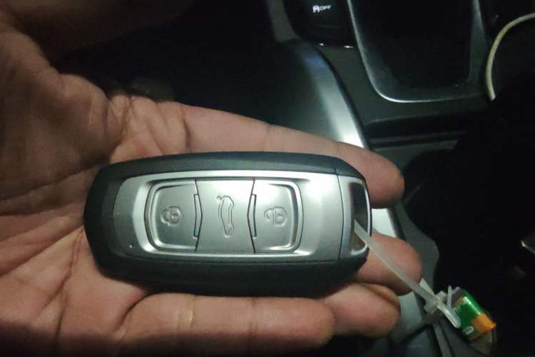 Used Geely Auto Emgrand X7 Sport 2021 Million Edition 1.8TD DCT Two-Wheel Drive Luxury Model
