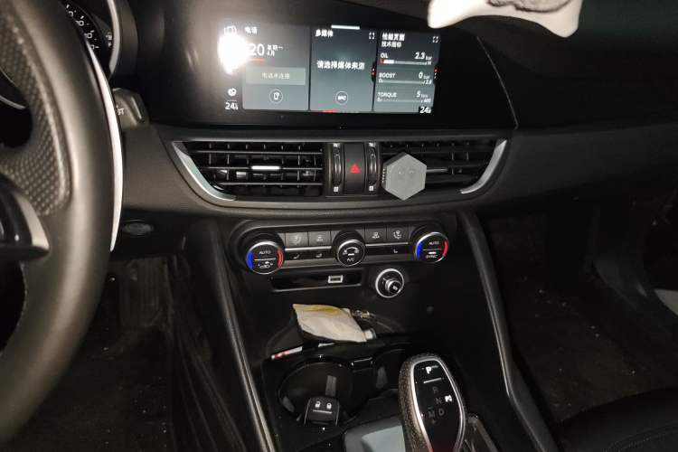 Used Alfa Romeo Giulia 2021 2.0T 280HP Luxury Edition
