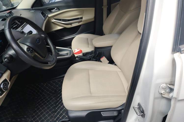 Used Ford Escort 2015 1.5L Automatic Fashion Model Left Front Seat