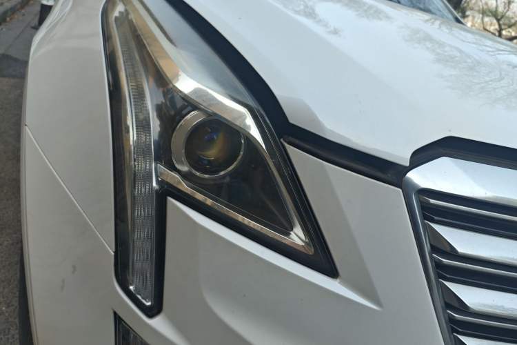 Used Cadillac XT5 2018 25T Luxury Model
