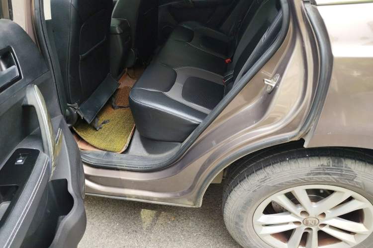 Used Zotye T600 2014 1.5T Manual Luxury Model
