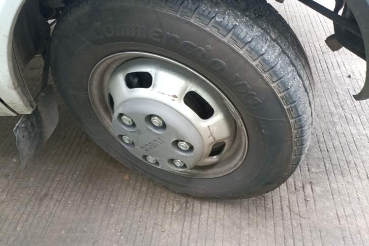 Used Iveco Daily 2023 2.5T A37M1 Long Wheelbase Mid-Roof Dual-Tire Side-Sliding Doors 5-9 Seats
