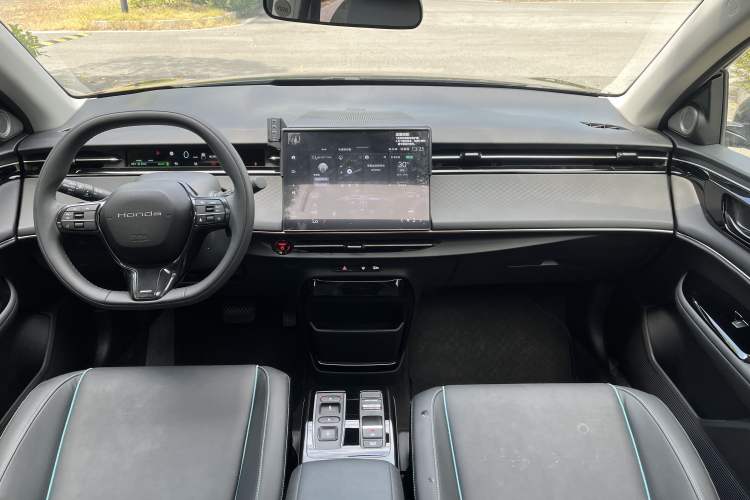 Used Honda e:NP2 2024 Advanced Edition Center Console