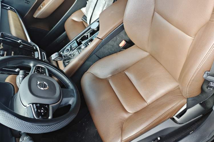 Used Volvo S90 2020 T5 Zhiyi Luxury Edition