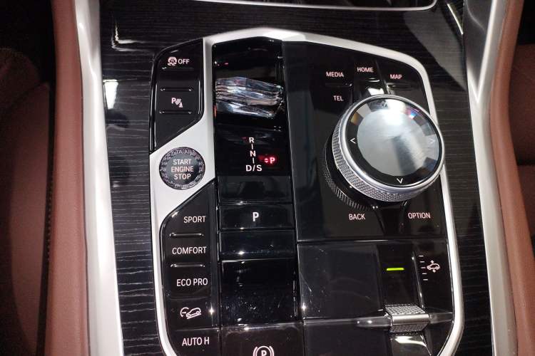 Used BMW X6 2023 xDrive40i Luxury Model with M Sport Package