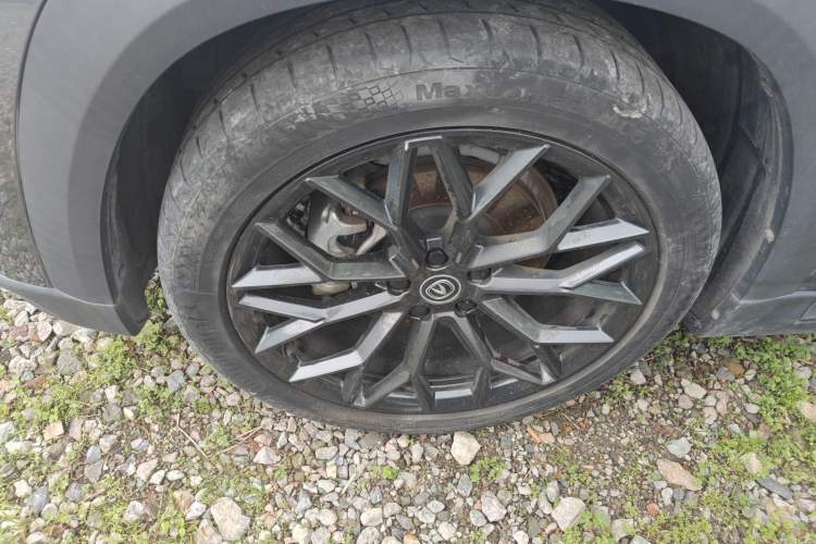 Used CHANGAN UNI-T 2022 2.0T Prestige Version Left Front Wheel Hub