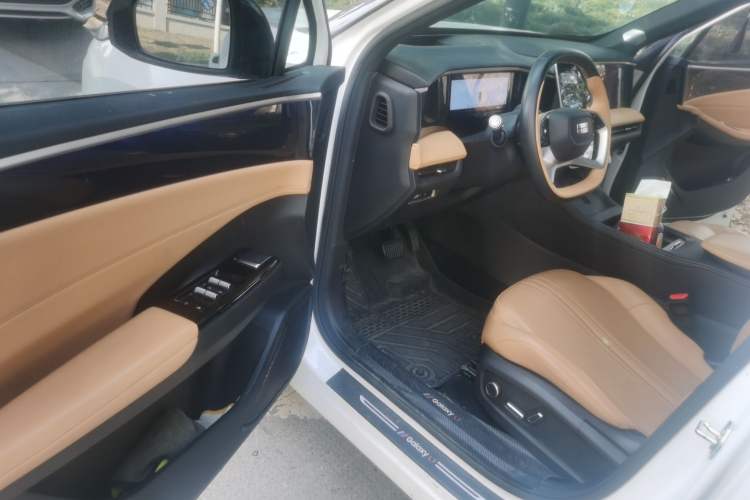 Used Geely Galaxy L7 2023 1.5T 115 km Starship Driver Seat