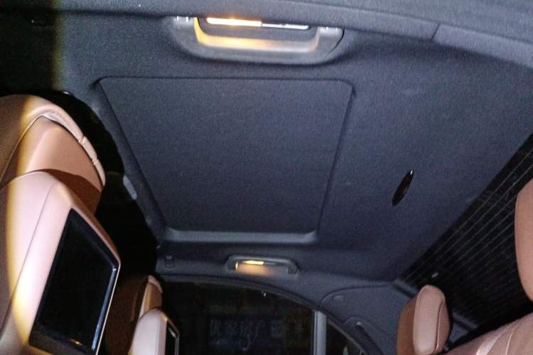 Used Mercedes-Benz S-Class 2012 S 350 L Grand Edition Headliner