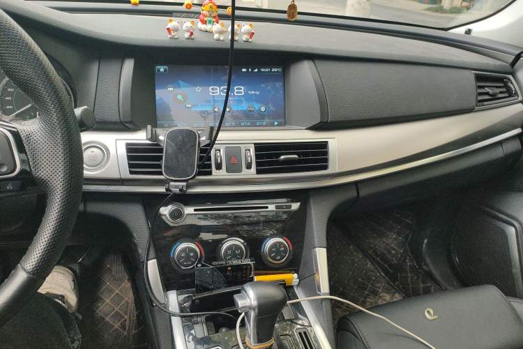 Used Haval H7 2016 Blue-Label H7 2.0T Automatic Luxury Model Audio And AC Panel