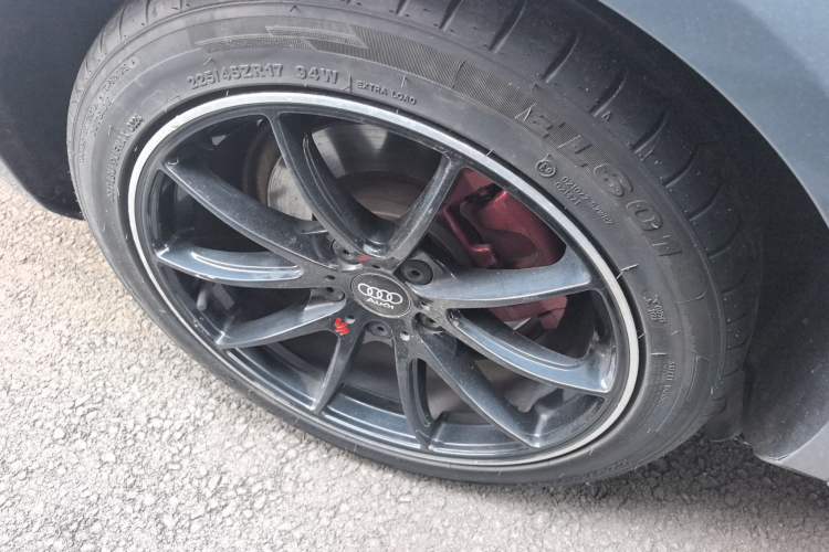 Used Audi A4L 2015 35 TFSI Automatic Comfort Model Right Rear Wheel Hub